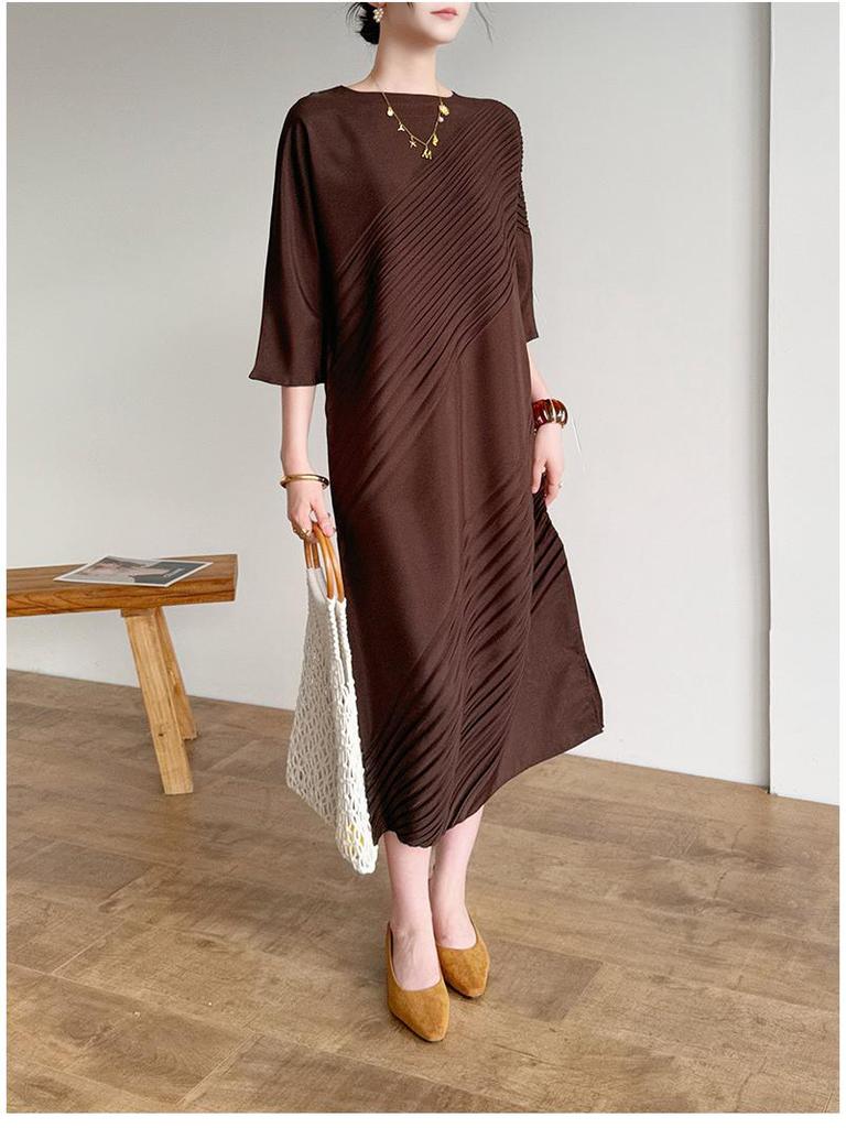 Original Design High-End Pleated Plus Size Loose Casual Dress - Light Luxury, New Spring Arrival