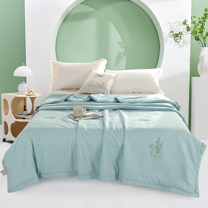 Lightweight Polyester Fiber Summer Quilt