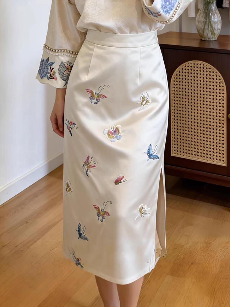 Elegant Embroidered Acetate Half Skirt - New Chinese Style Spring Collection