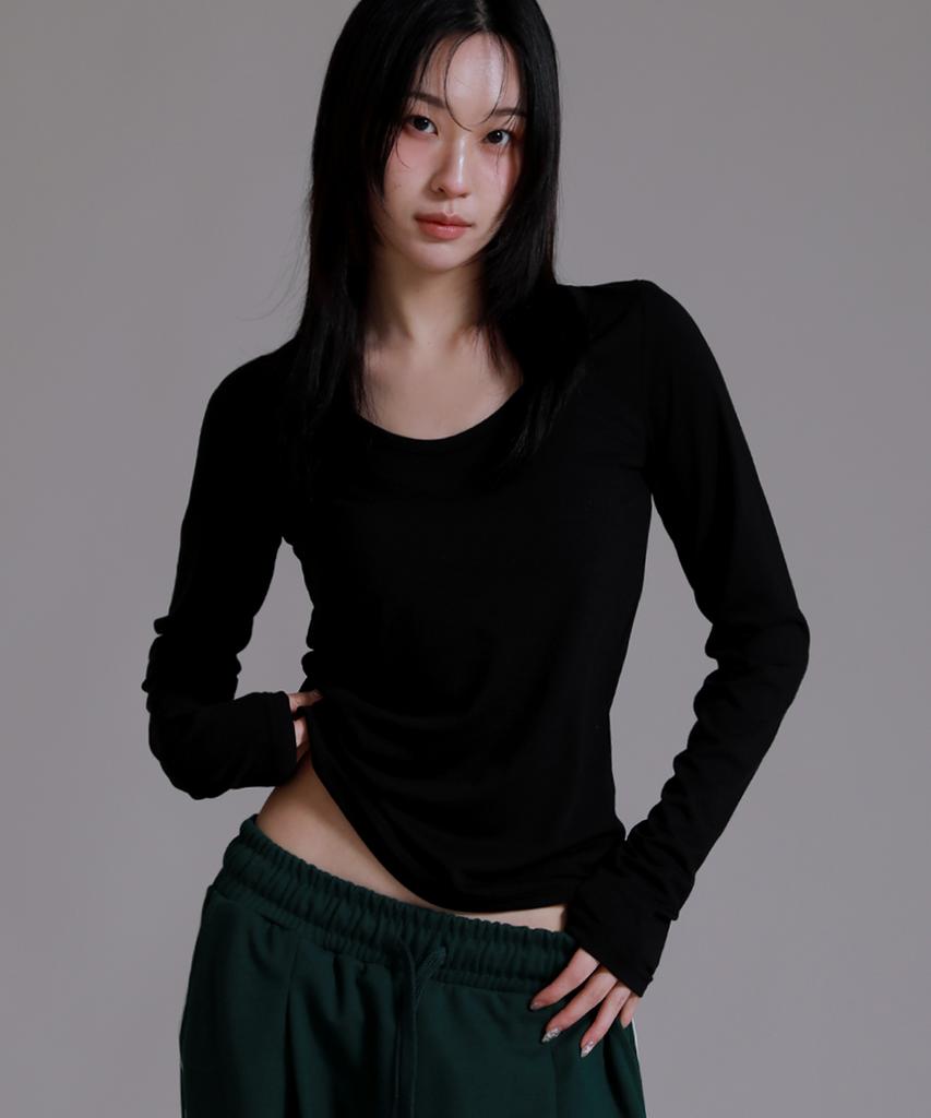 LIKE THE MOST U Round Basic Long Sleeve T-Shirt_Black