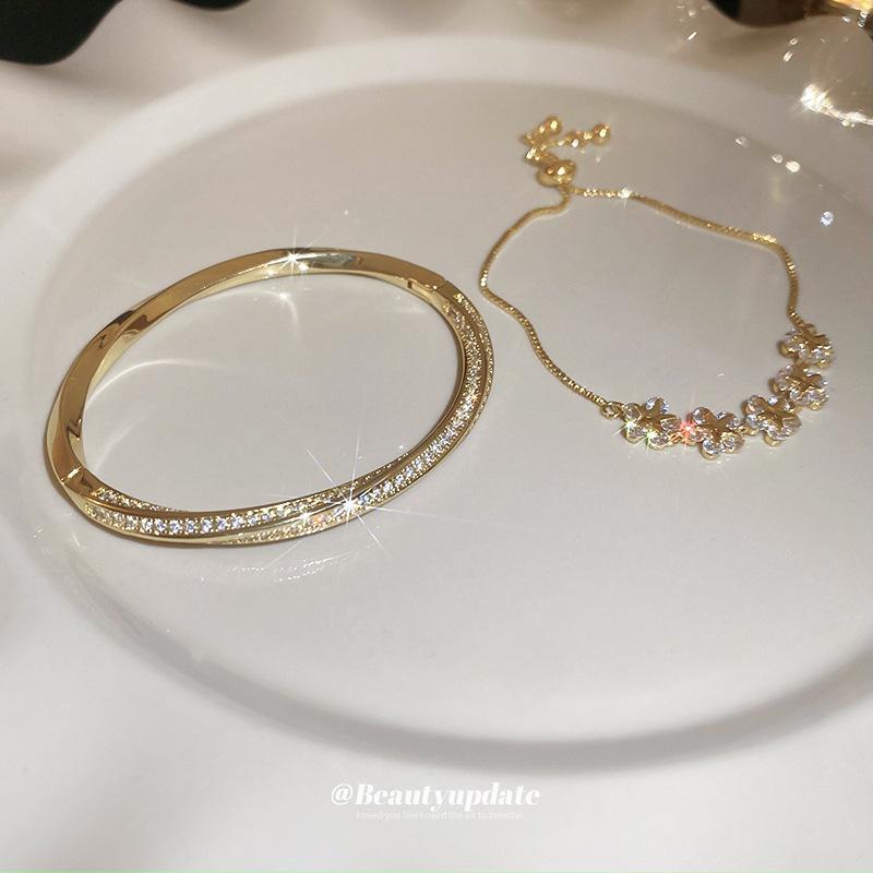 14K Gold Plated Zirconia Flower Bracelet, Korean Old Money Style, Luxurious & Versatile