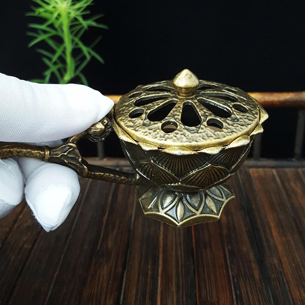 Handheld Lotus Incense Burner Brass Retro Hollow Lotus Incense Sandalwood Burner Table Decoration for Yoga Spa Mediation