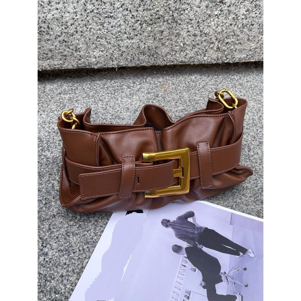 

2025 Новый стиль Легкая сумка из искусственного меха на плечевом ремне-цепочке пяти золотых звеньев Женская одноплечевая подмышечная сумка большой вместимости 30x9x10 кофейный