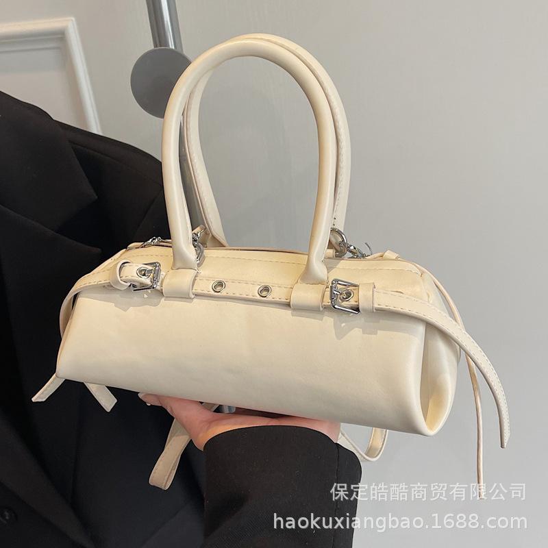 Premium hand bag women's 2025 new trendy leisure popular shoulder bag commuter messenger pillow bag