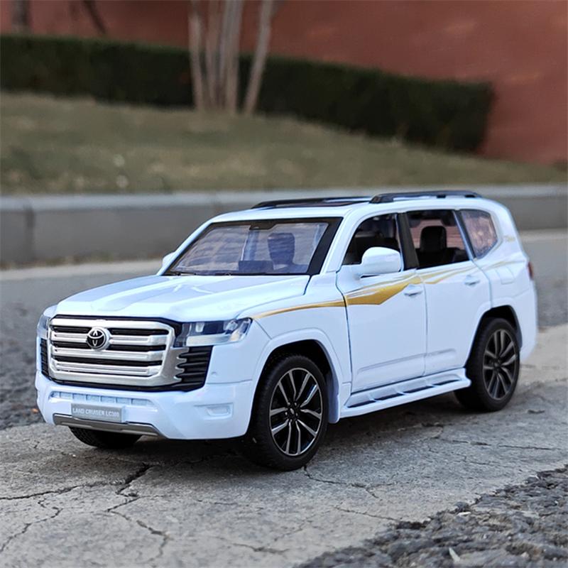 Modellino Auto in Lega 1/32 Toyota Land Cruiser LC300 ZX Prado SUV Metallo Diecast Veicoli Fuoristrada Modellino Auto Suono Luci Giocattoli per Bambini Regalo