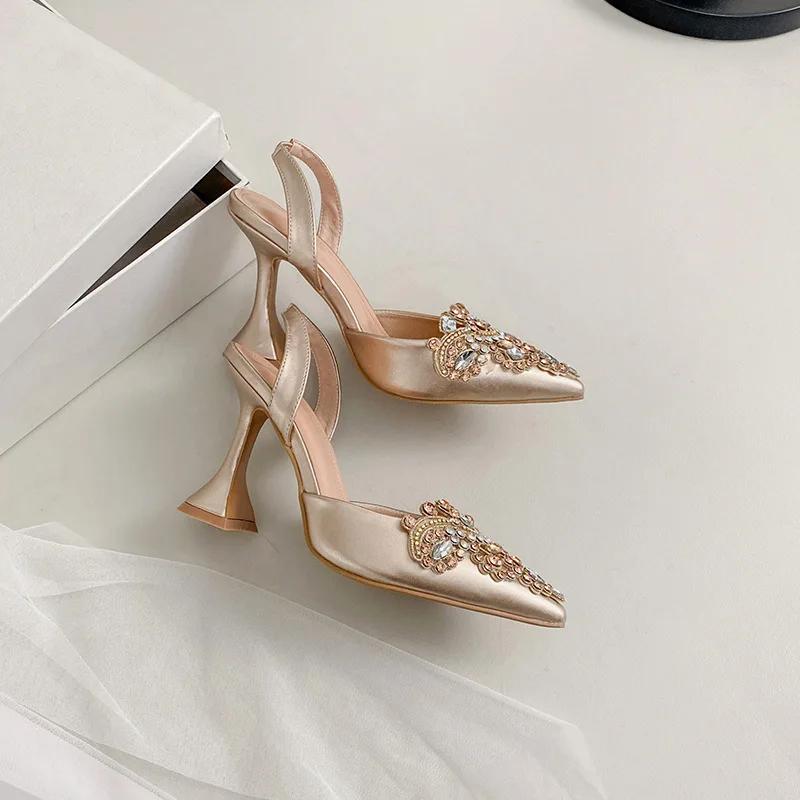 Fashion Strange Style Pointed Toe High Heels Mules Sandals Summer Fashion Crystal Rhinestone Party Wedding Banquet Shoes Pumps