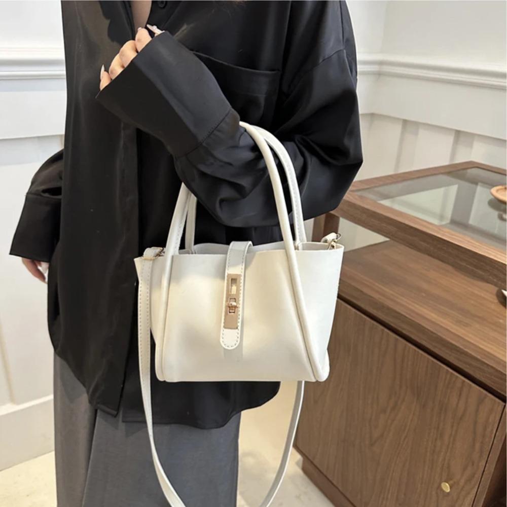 2026 Fashi Female Shoulder Handbag Niche Design Senior Sense Crossbody Bucket Bag Vegetable Basket Style Luxury Bags