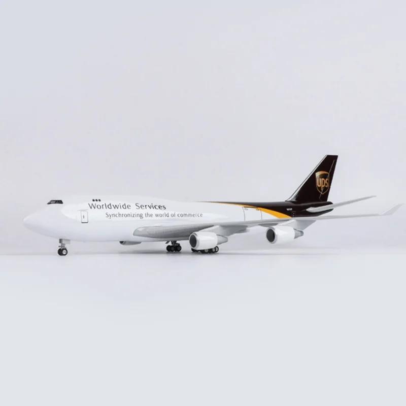 1/150 Scale B747 UPS Aircraft Model Civil Aviation Cargo Resin Diecast Airplanes W Light and Wheel for Collection Display