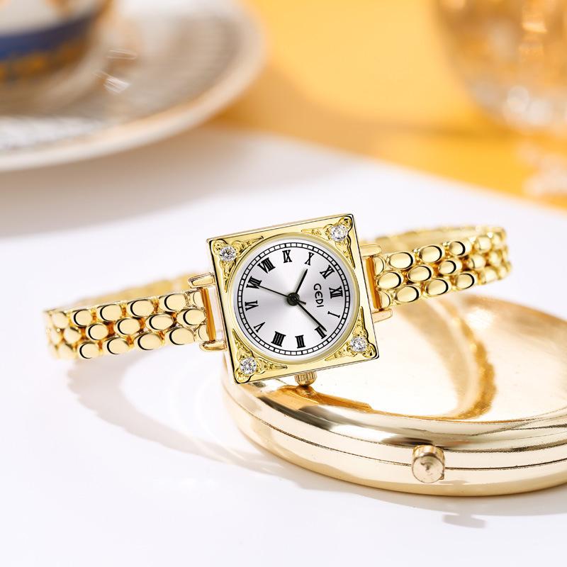 Retro High-Value Women'S Quartz Watch Medieval Exquisite Small Square Plate Women'S Watch Light Luxury Waterproof Women'S Watch