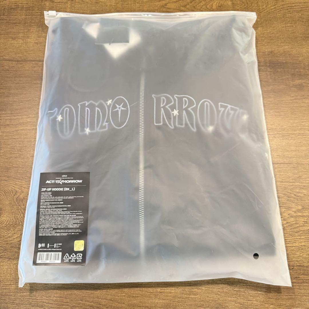 

[USED] TXT TOMORROW Seoul Concert Hoodie, Size L