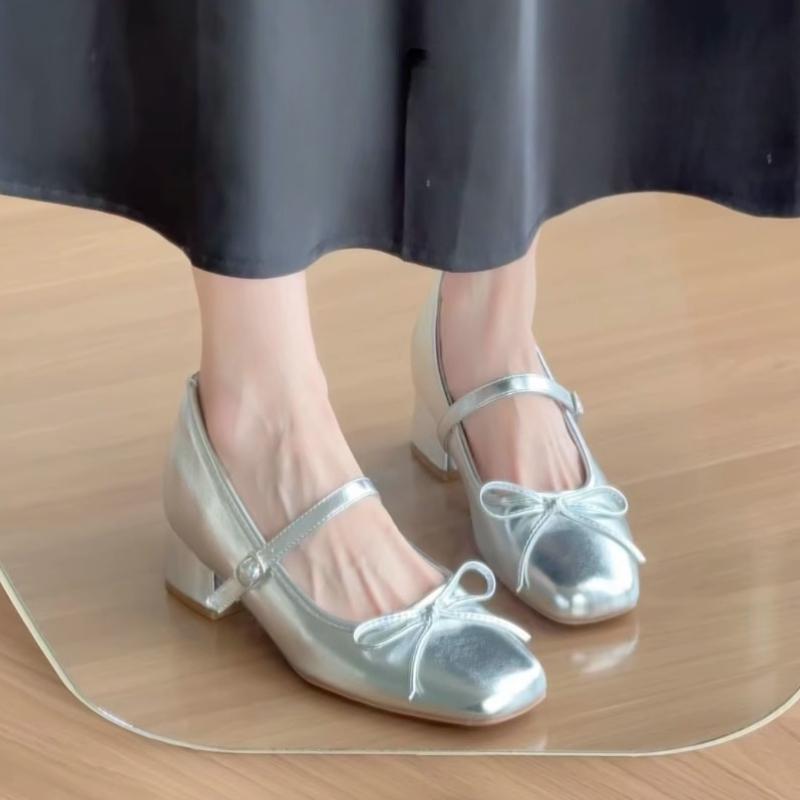 

Fashion Square Heel Loafers Mid Heel Butterfly-knot Ladies Shoes 2025 New Hot Sale Solid Square Toe Buckle Strap Sweet Women s Shoes 34 серебряный