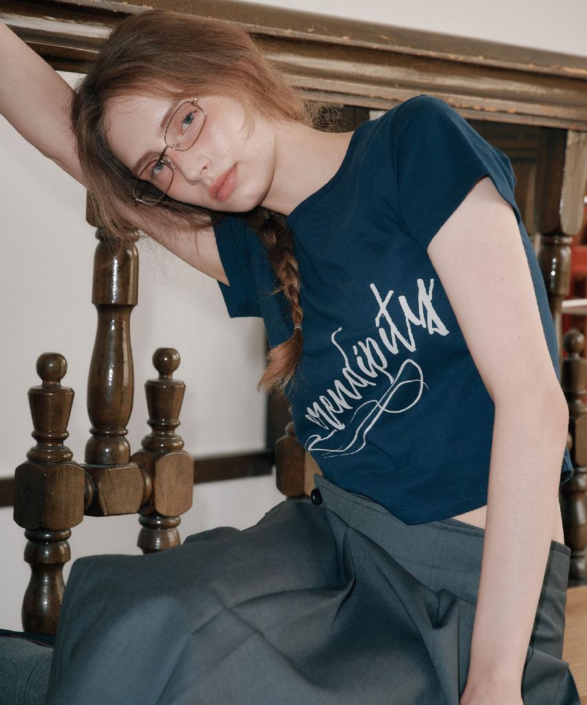 AEGO FREEDOM LAB Serendipity Crop T-Shirt_Navy