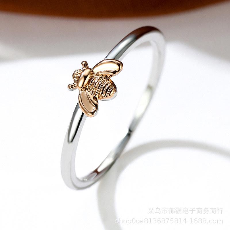 Petite Bee Ring: Vintage Chic Minimalist Animal Finger Jewelry