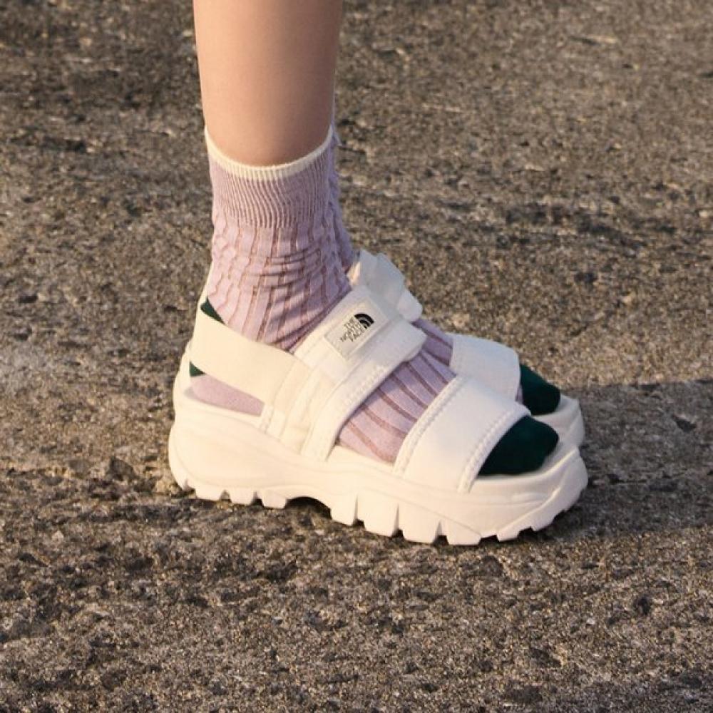 

The North Face Hexa Luxe Sandal Ivory Ns82r52k