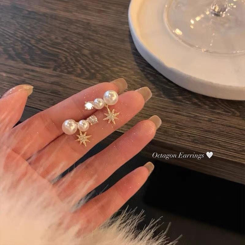 Exquisite Zircon Starburst Pearl Stud Earrings - Stylish & Versatile Small Luxury for Women