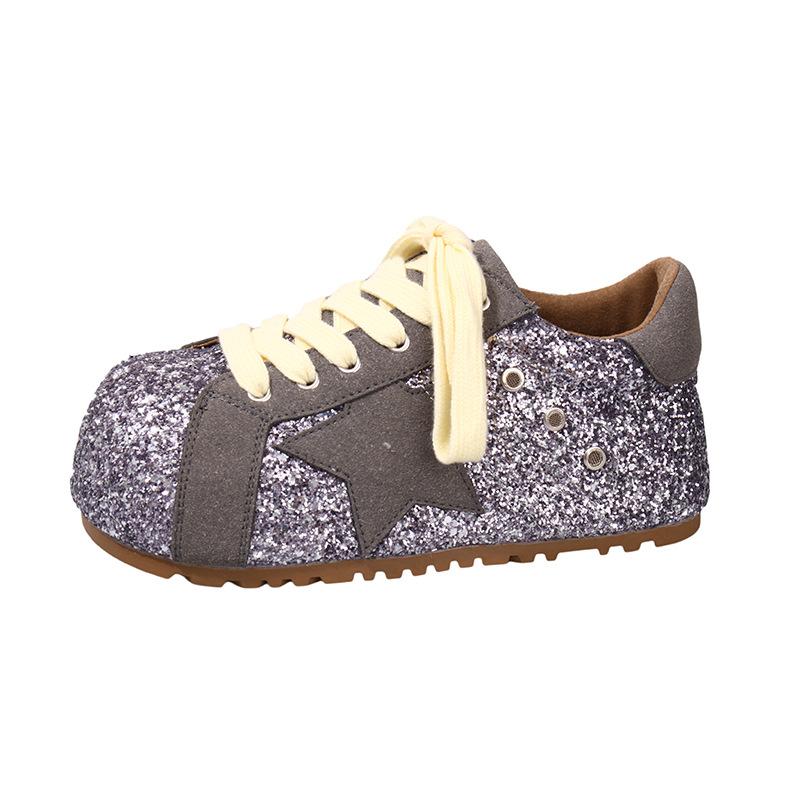 

Капибара сверкающие туфли-звезды женские 2025 осень новые милые большая голова внутренняя высота увеличение мода повседневная обувь 40 серебряный серый