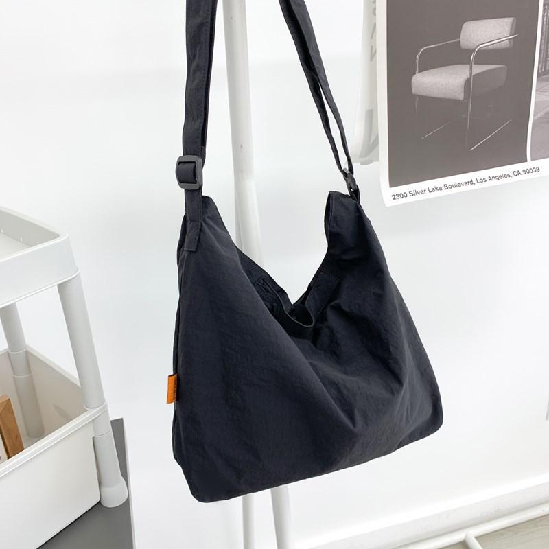 

Casual nylon bag large-capacity shoulder bag female college students personalized class messenger bag fashion literary cloth bag women s bag