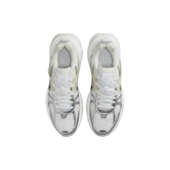 Nike V2K Run Metalická stříbrná W - FD0736-104