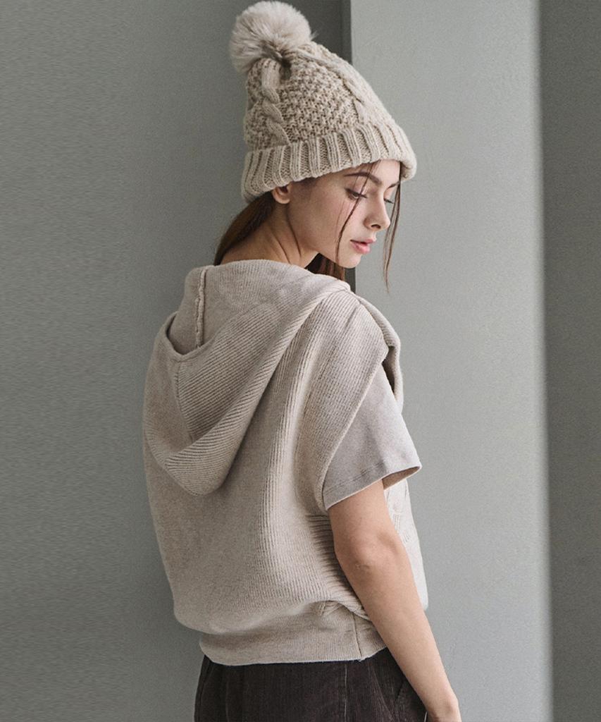 Beullangyu Soft Hazy Knit Hoodie Vest - Beige