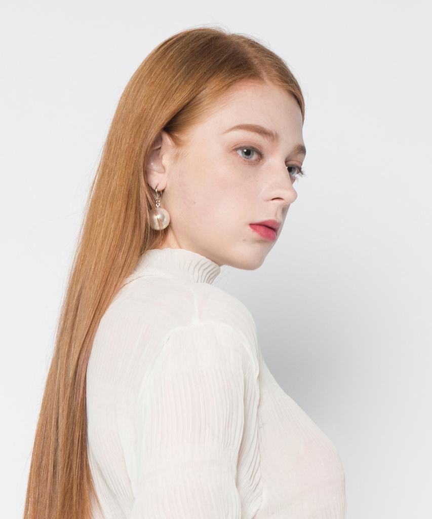Projectin Bold Pearl Earrings