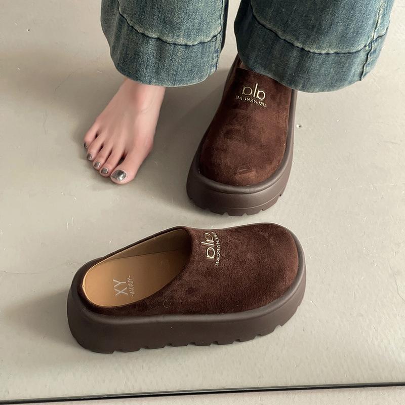 Retro lazy thick-bottomed bag head half slippers women's 2025 new autumn and winter versatile home fashion casual height-increasing slippers