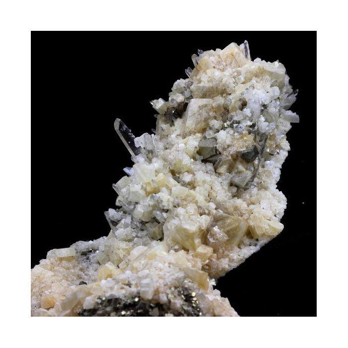 Pierres et Minéraux. Quartz + Dolomite + Pyrite. 1401.5 ct. Saint-Pierre-de-Mésage, Vizille, France.