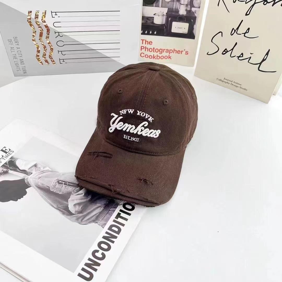 

Винтажная бейсболка с вышитым английским алфавитом, рваная ковбойская кепка с загнутыми полями для пар M（56-58cm）