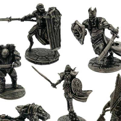 1pcs White Bronze Demon Soldiers Soldier Shogunate Samurai Model Figure Tabletop Game Ornament.