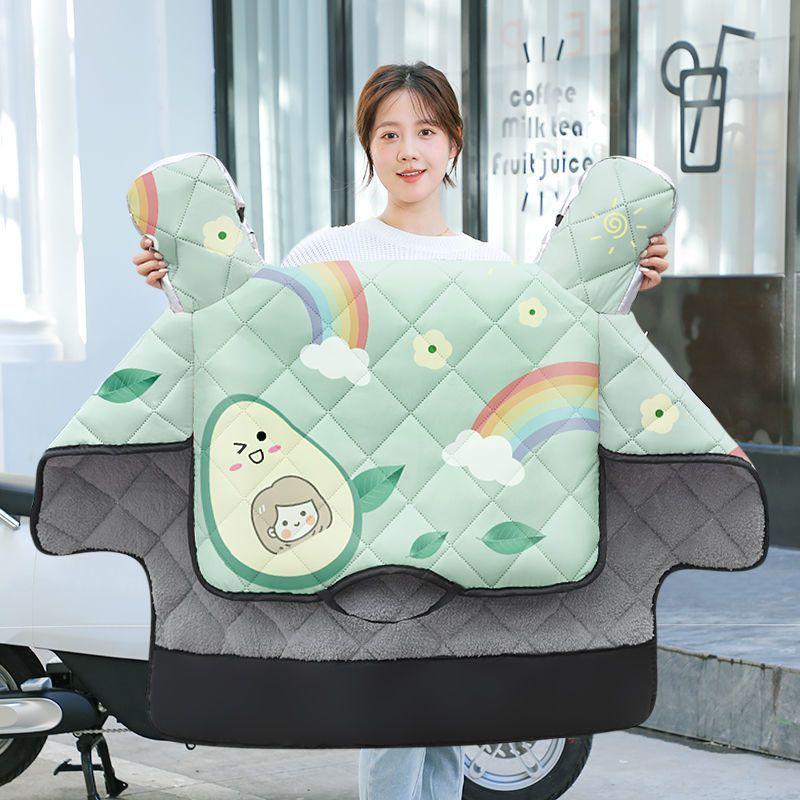 Fleece-Lined Waterproof Winter Windshield for Electric Motorcycles with Cartoon Design