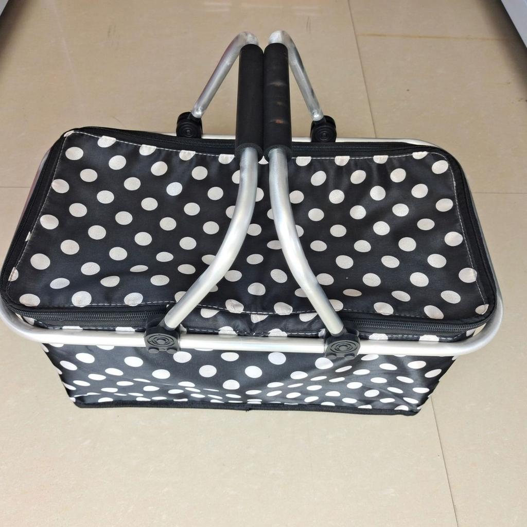 Foldable Insulated Lunch Bag Large Capacity Waterproof With Carrying Handle for Office Picnic