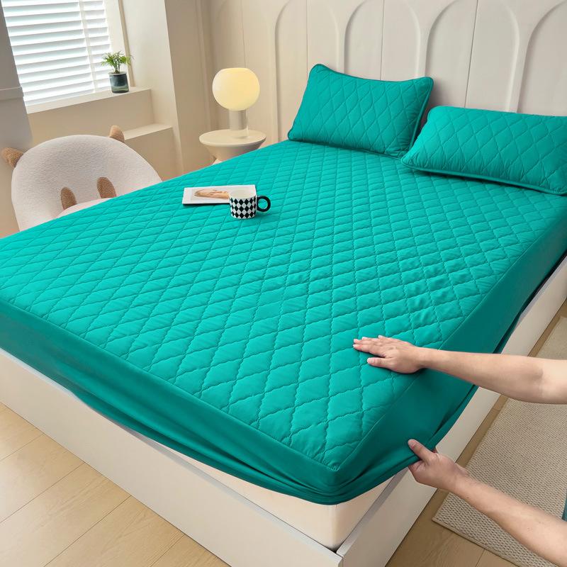 Waterproof Bed Covers, Cotton-padded Moisture-proof and Anti-slip Protective Covers, Fully Covered Simmons Mattress Protective Covers, Bedspreads
