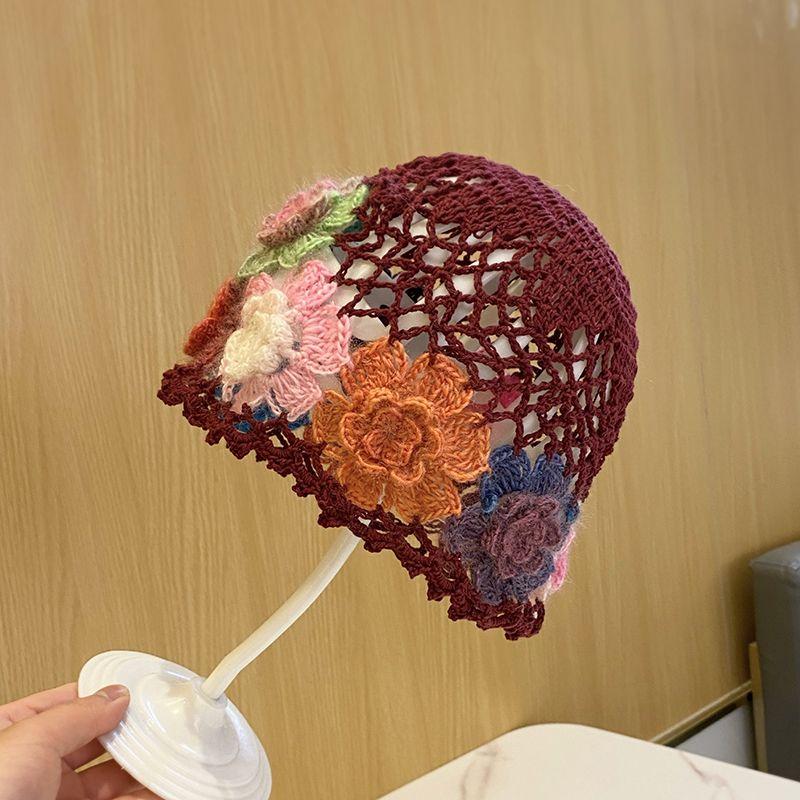 Handgehäkelter Turban im japanischen Stil für Damen Elegant Mode 3D Bunte Blume Schlupfmütze Sommer Hohl Atmungsaktive Kappe