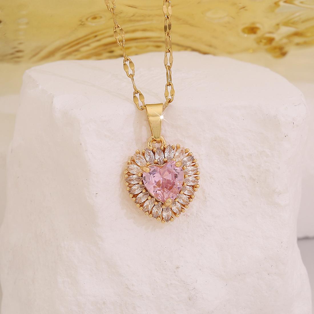 New stylish zircon heart pendant, elegant stainless steel clavicle chain, trendy internet celebrity jewelry розовый