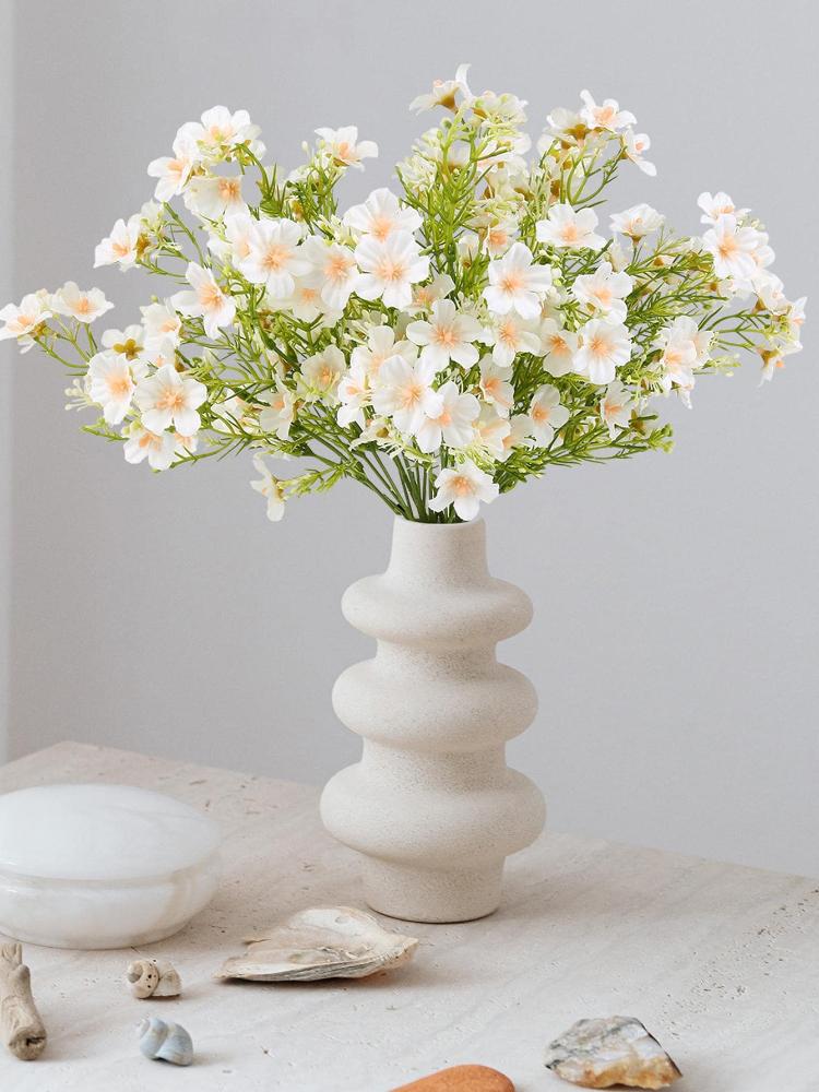 5 kytic umělých květů nevěstina závoje, realisticky vypadající hedvábné umělé květiny pro domov, do interiéru, exteriéru, na svatební hostinu, pro DIY květinové aranžmá, stolní dekorace