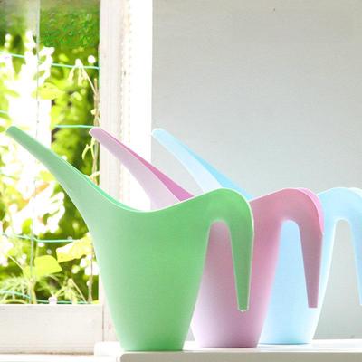 Thickened Long-Spout Plastic Watering Can for Vegetables and Flowers, Candy Color