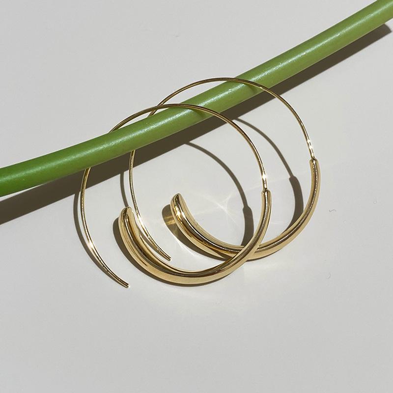 European and American Silver Needle Zircon Earrings: High-End, Versatile, Exaggerated Personality Design