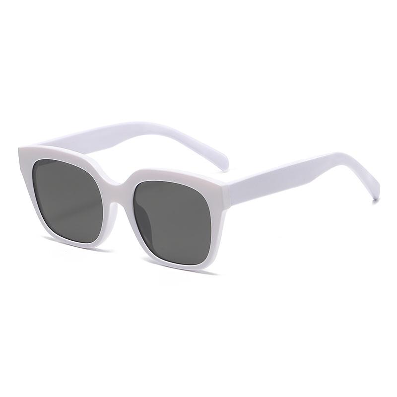 High-Quality UV Protection Summer Sunglasses for Men & Women with Nylon Lenses