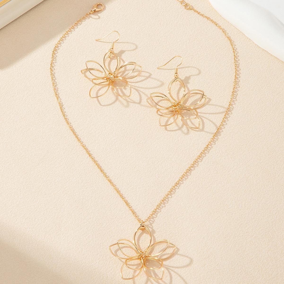1 pair of flower hollow earrings necklace set style temperament high fashion