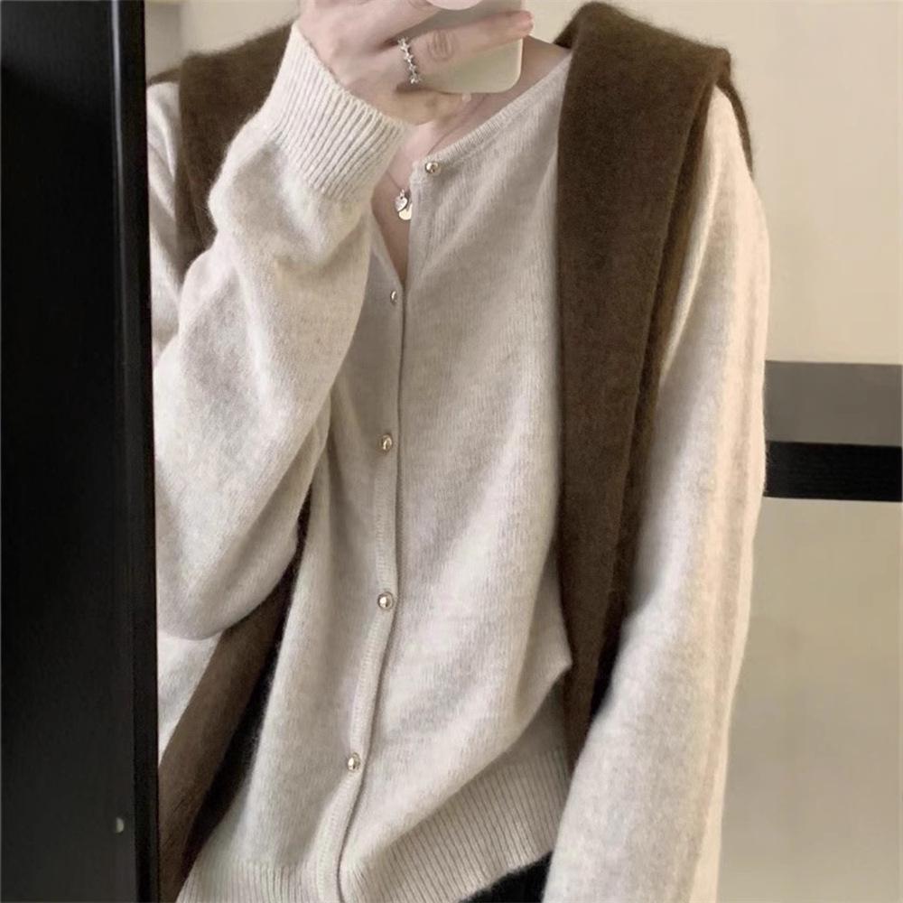 Korean Style Wool Cardigan - Women's Round Neck Knit Sweater, Slim Fit, Short Cashmere Layer for Spring & Autumn.