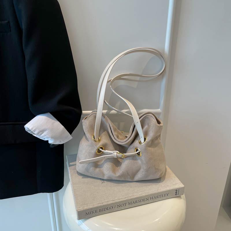 Tragbare Pendlertasche Herbst neue Mode Achselhöhle große Kapazität personalisierte Gürtelschnalle Damentasche Tragetasche
