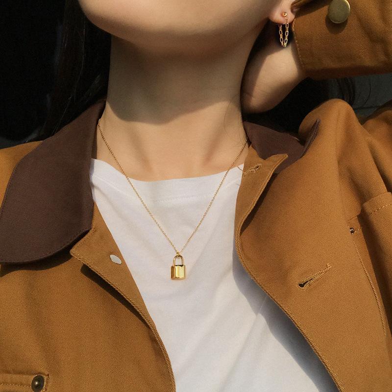 

Не выцветает персонализированный замок ожерелье холодный ветер свет роскошь ниша декоративная ключичная цепочка