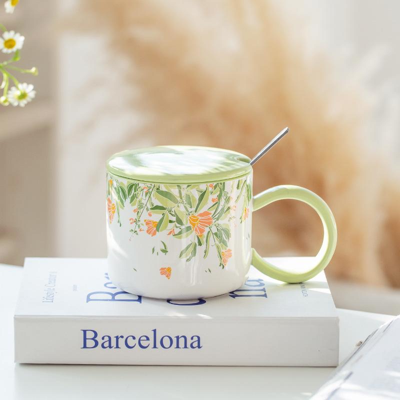 

Японская пасторальная керамическая чашка с цветочным узором, летняя свежая и с крышкой, с ложкой, офисная керамическая чашка, подарок 340m l