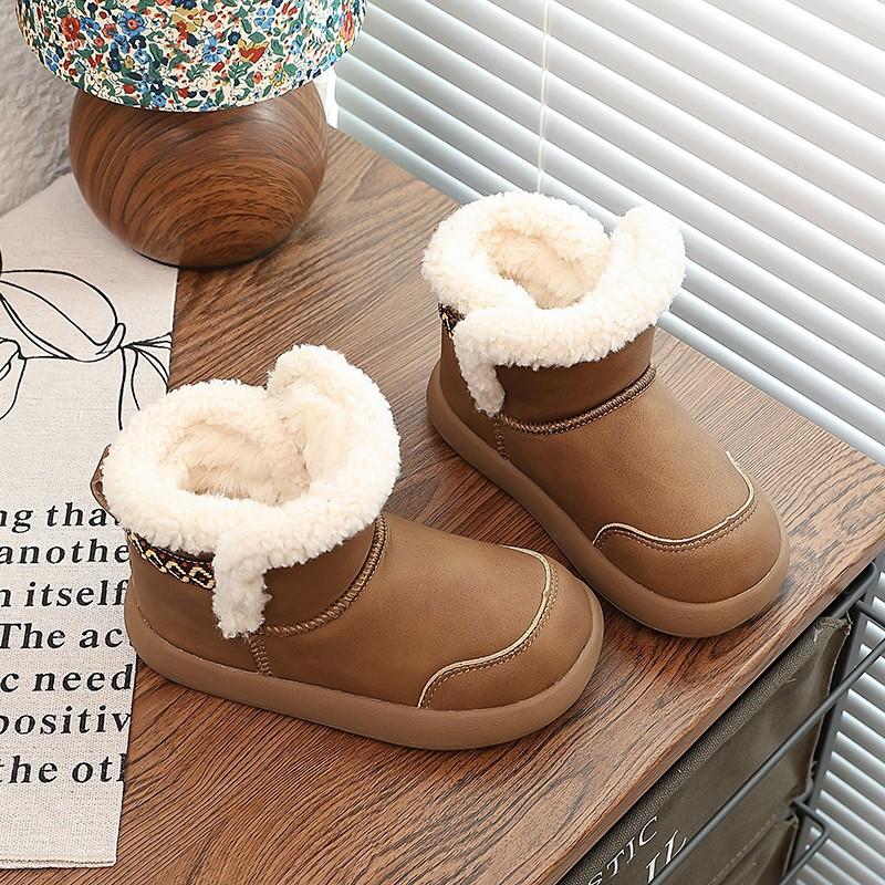 

New winter children s solid color slip-on warm snow boots, children s shoes with soft soles, simple thickened cotton boots, trendy 26-31One Hand6Double малиновий