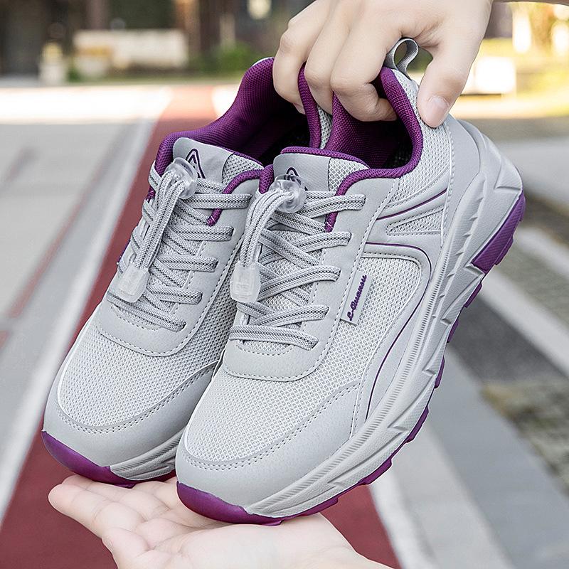 Men's Lightweight Shock-Absorbing Non-Slip Casual Shoes for Elderly, Soft Sole, Ideal for Spring and Autumn Walking.