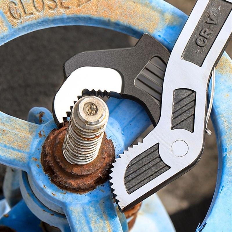 Auto Securing Industrial Wrench Premium Steel Construction Slip Resistant Grip For Workshop Applications Essential Tool