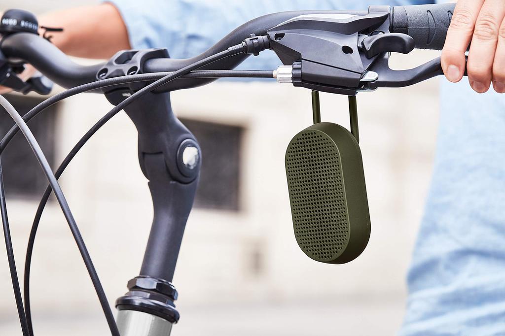 Perfect for Bluetooth waterproof speaker with carabiner LEXON MINO T LA124K9 MATT KAKHI outdoors!