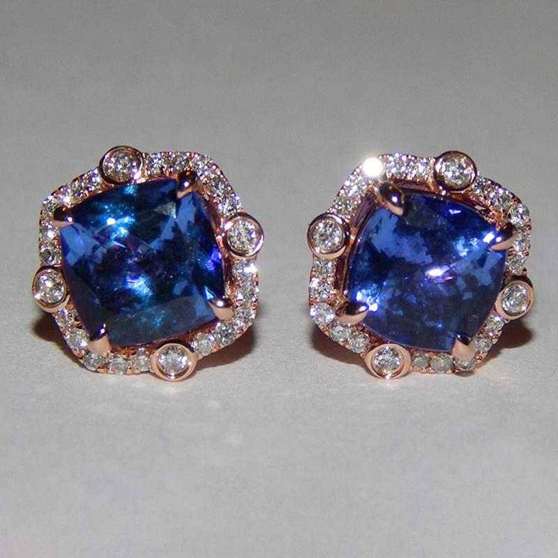 Huitan Aesthetic Blue CZ Piercing Stud Earrings Women Delicate Engagement Zircon for Lady Graceful Lady Wedding Accessories
