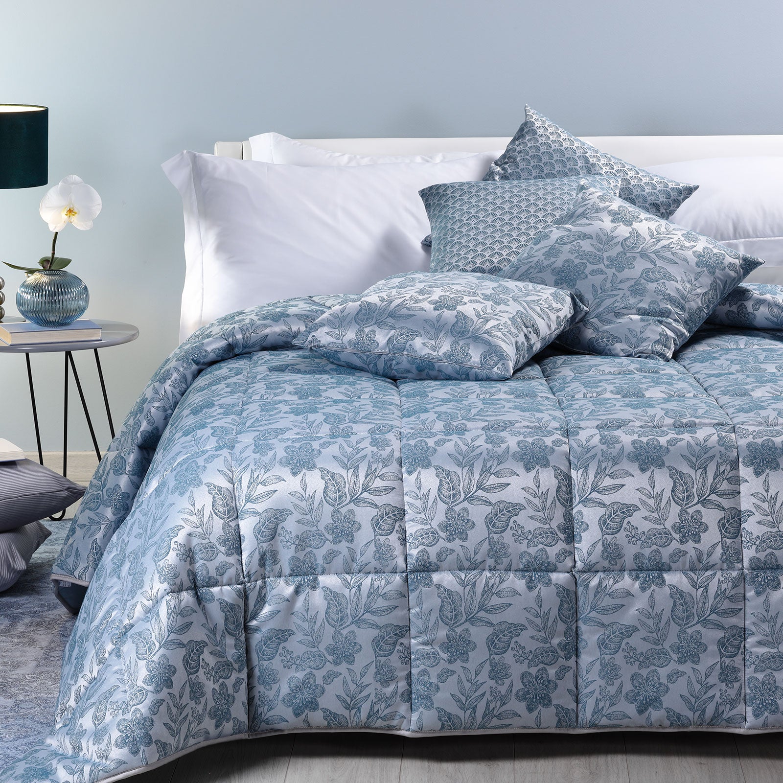 Trapunta Matrimoniale Myosotis Dreaming, in raso jacquard