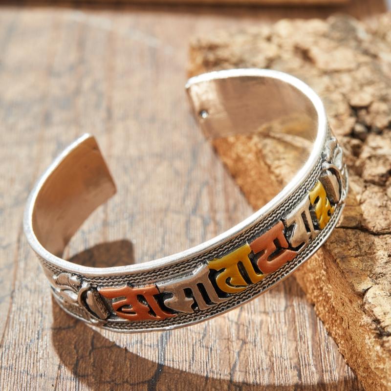 Retro Klassisch Kreativ Schwertförmige Armbänder für Männer und Frauen Persönlichkeit Exquisit Offene Armbänder Party Schmuck Geschenke