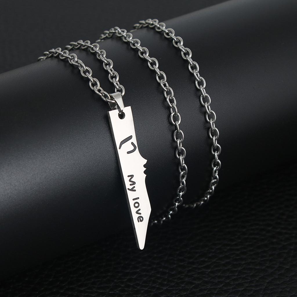 Set di Collane per Coppie che si Baciano Collana per Coppie Magnetica Catena Clavicola Ciondolo a Proiezione Gioielli Regalo